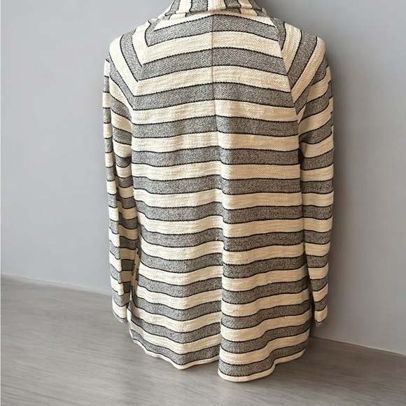 LOFT Gray and White Open Front Cardigan - Picture 3 of 5